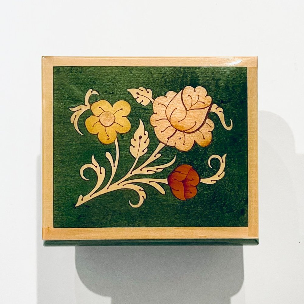 Reuge Green Maple Music Box Salute Croix Switzerland Floral Marquetry